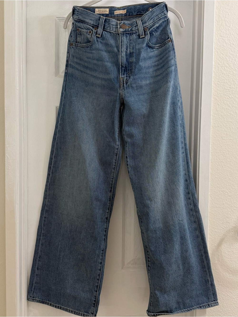Levi’s Premium Cinch Wide Leg